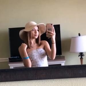 Meet your Posher, Stephanie